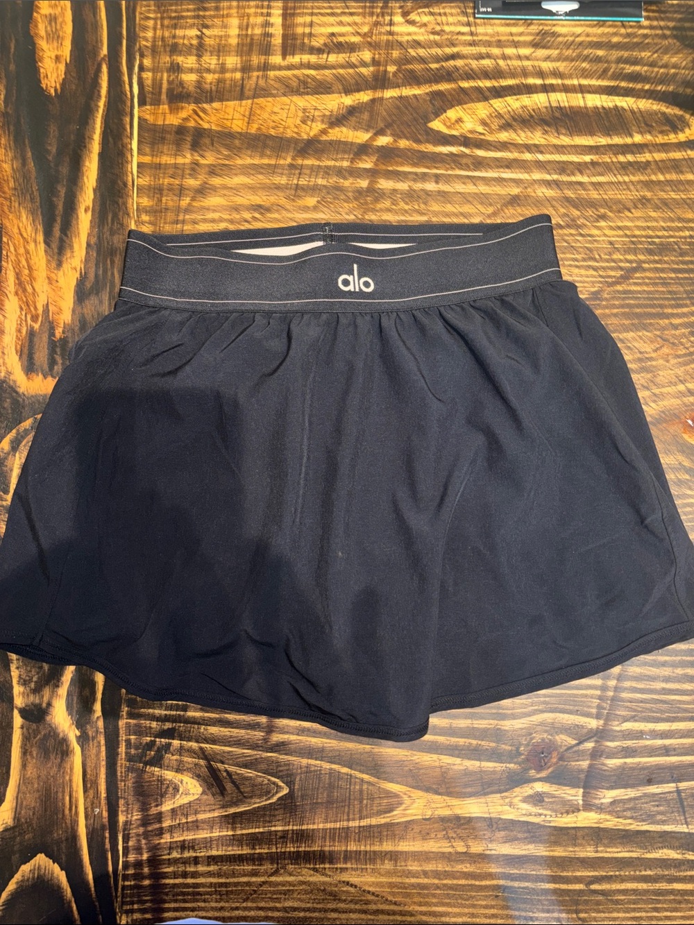 ALO Yoga Women's Black Athletic Skort with Elastic Logo Waistband